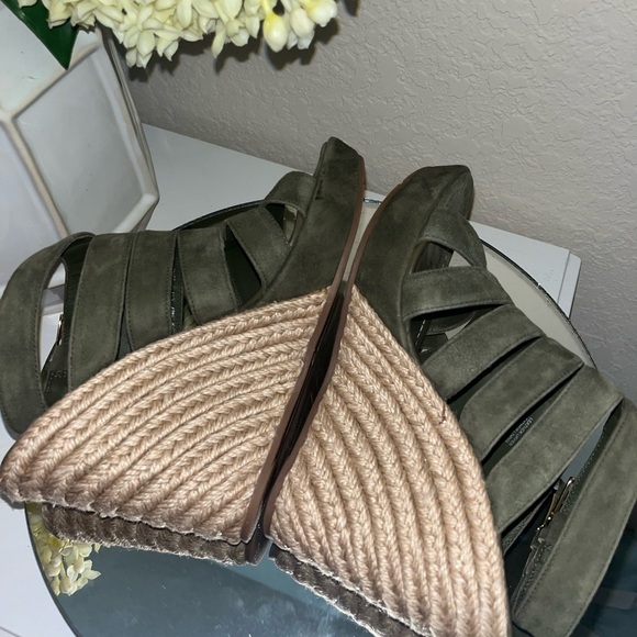 TORY BURCH Bailey Wedge Olive Green Espadrille Sandals - Picture 3 of 15